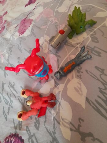 Figurines monstre superman