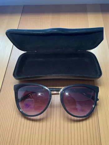 🟦 Magnifique lunettes de soleil 🟦