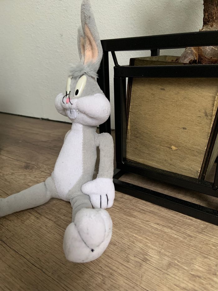 Peluche Bugs Bunny hauteur 30 cm - photo numéro 5