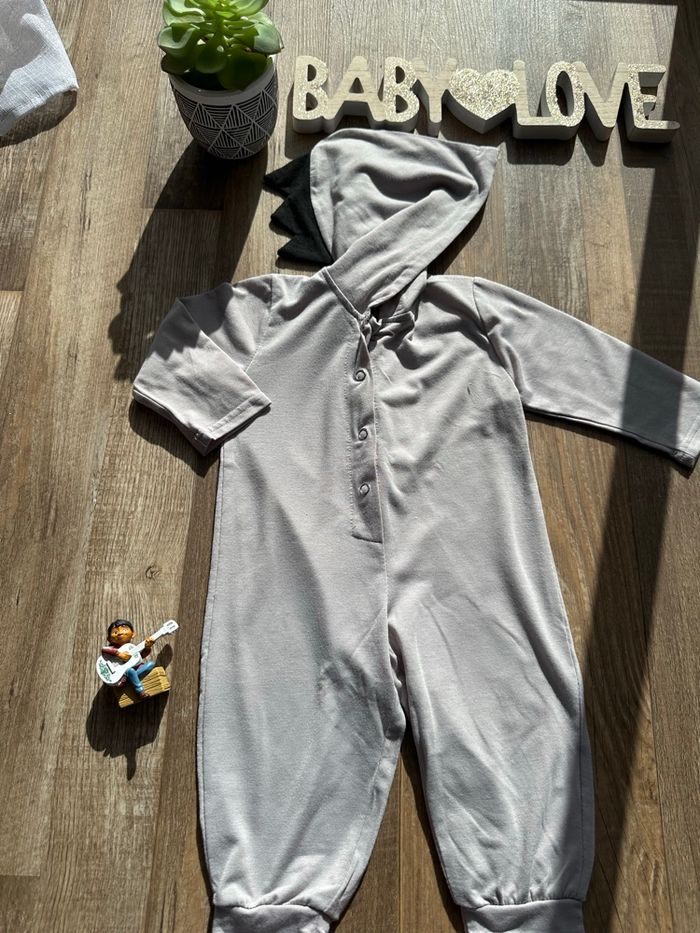 - Combinaison - 12 mois - Très bon état