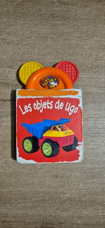 Livre imagier hochet Les objets de Ugo 