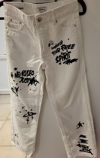 Jeans blanc et noir taille 30 de chez jennyfer