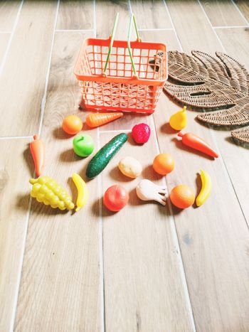 🧺Dinette panier orange avec divers fruits et légumes en plastique