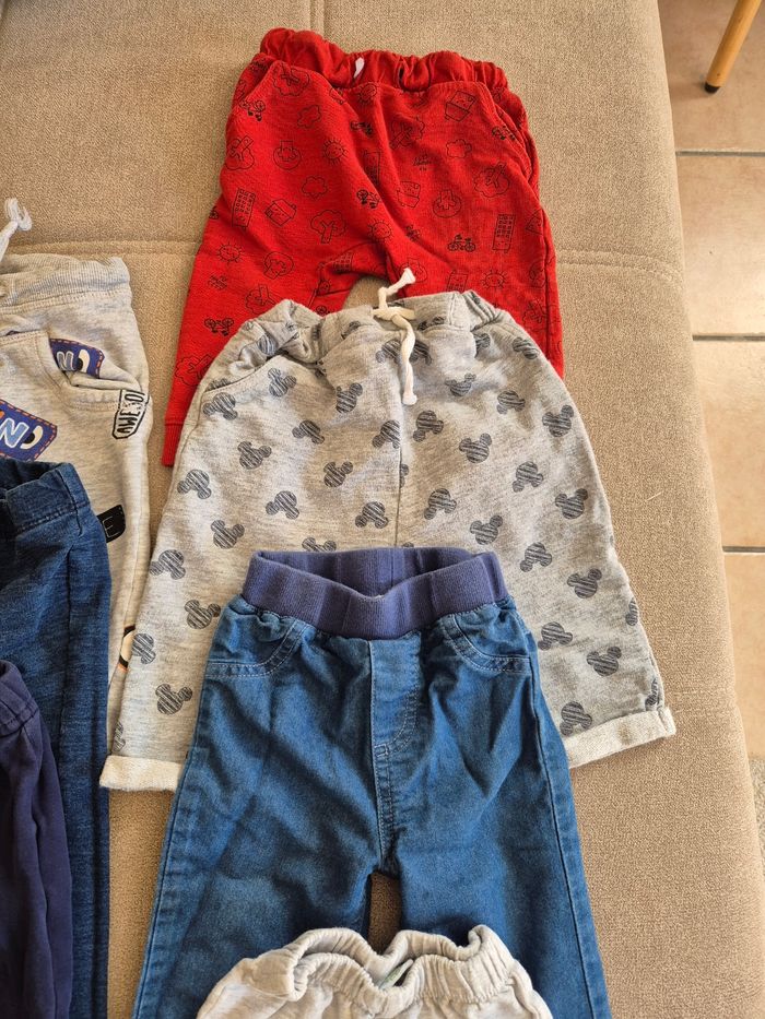 Lot de pantalons garçon taille 9/12 mois - photo numéro 2