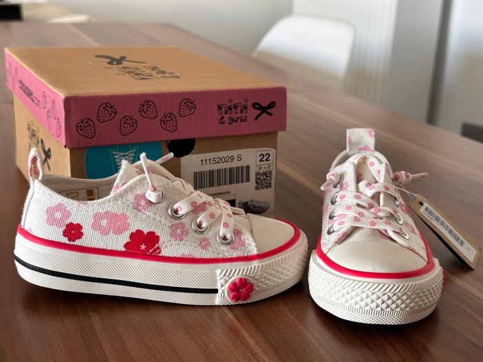 Baskets en toile neuves T22 enfant - photo numéro 5
