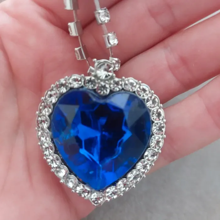 Pendentif  collier bleu le cœur de l océan - photo numéro 3
