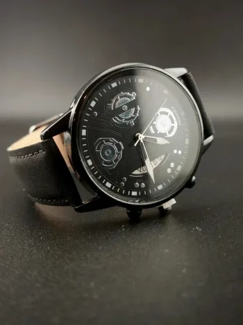 Montre noire fine, quartz, argentée homme