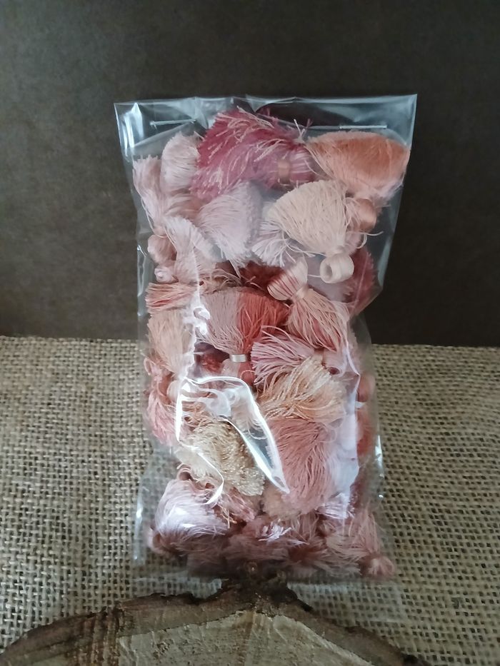 Lot de 50 glands pompons rose saumon - photo numéro 4