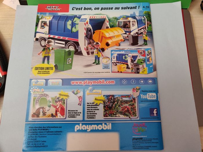 Catalogue Playmobil 2013 - parfait état - photo numéro 2
