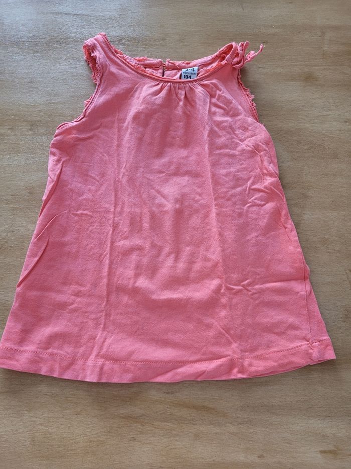 Tee-shirt - photo numéro 1