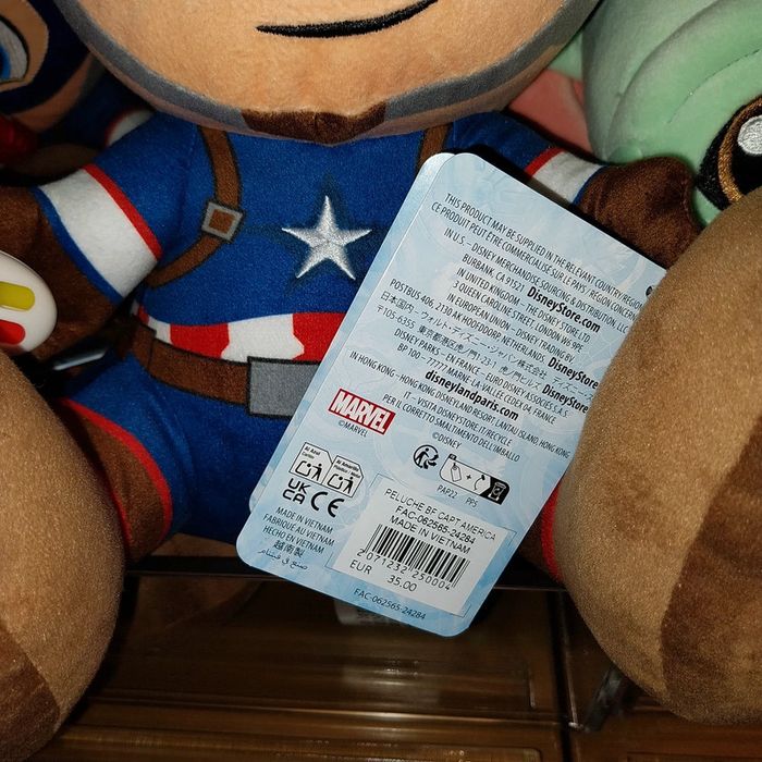 Pick-up Capitaine America big feet Disney Marvel - photo numéro 3