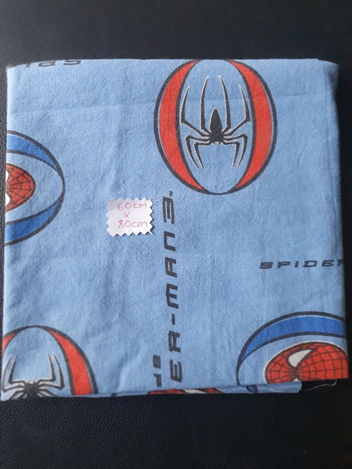 Tissu spiderman 60x 80cm