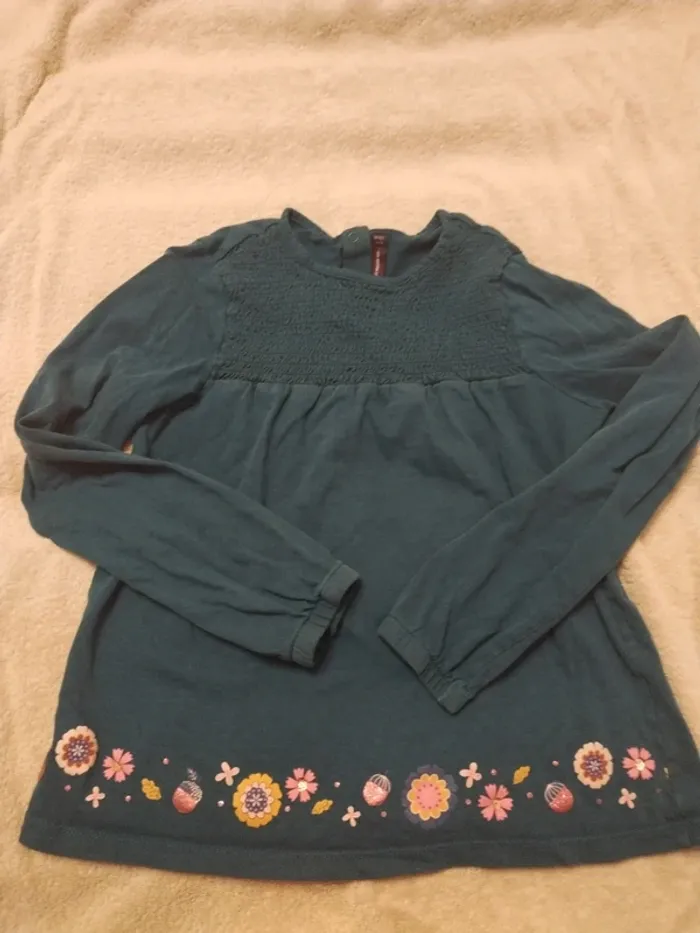 🎈Haut fille manches longues fleuri sergent major 9 ans 🎈