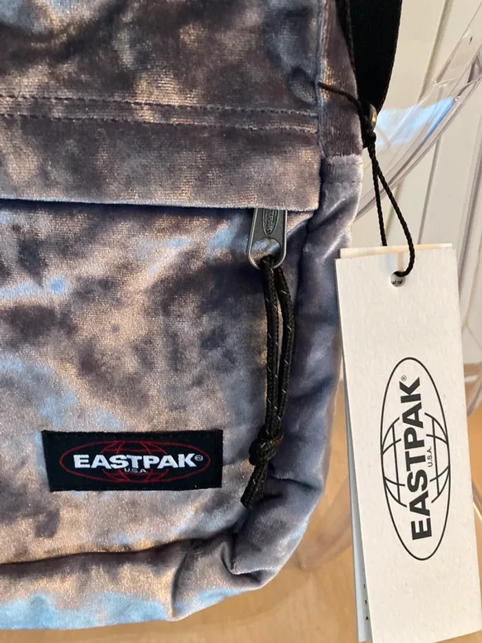 Eastpak sac bandoulière the one velours gris neuf - photo numéro 2