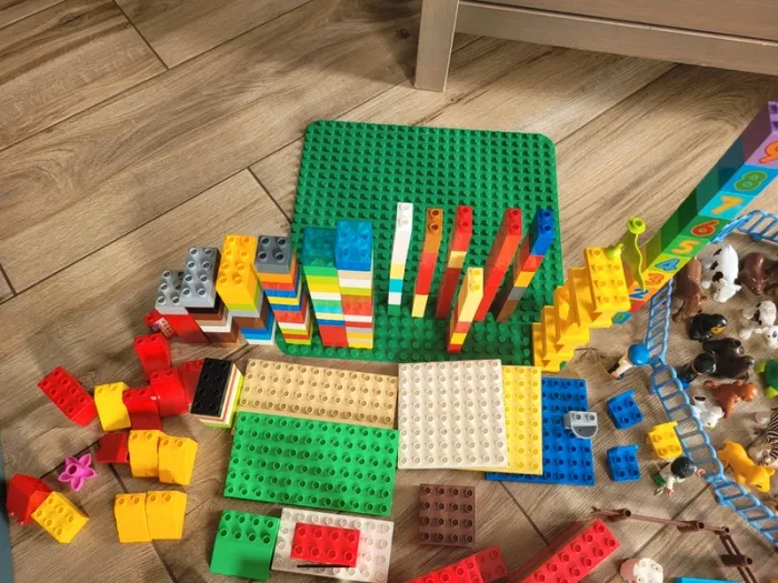 Lots de lego + train - photo numéro 3