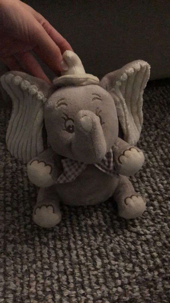 Doudou boîte à musique DUMBO