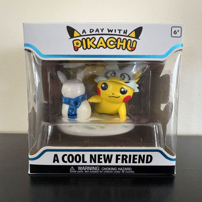 Figurine Pikachu A Cool New Friend Funko POP Pokémon Center Noel Christmas Holiday Seasonal
