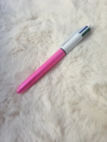 Neuf stylo 4 couleurs bic rose métallisé
