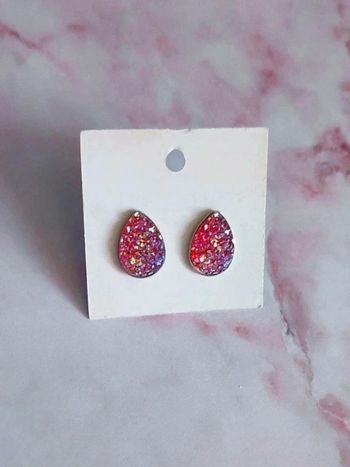 Boucles puces d'oreilles goutte strass rouge holographique inox  🇨🇵 Fabrication Artisanale - Ø 12mm