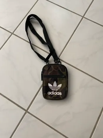 Sacoche Adidas Originals Camouflage - Très bon état