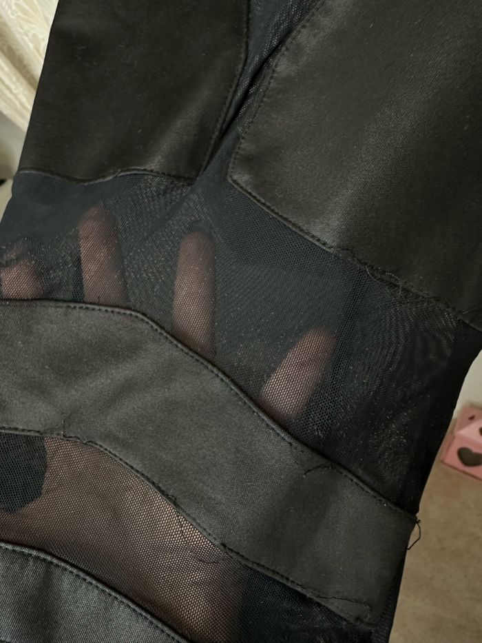 Bodies noir - photo numéro 2