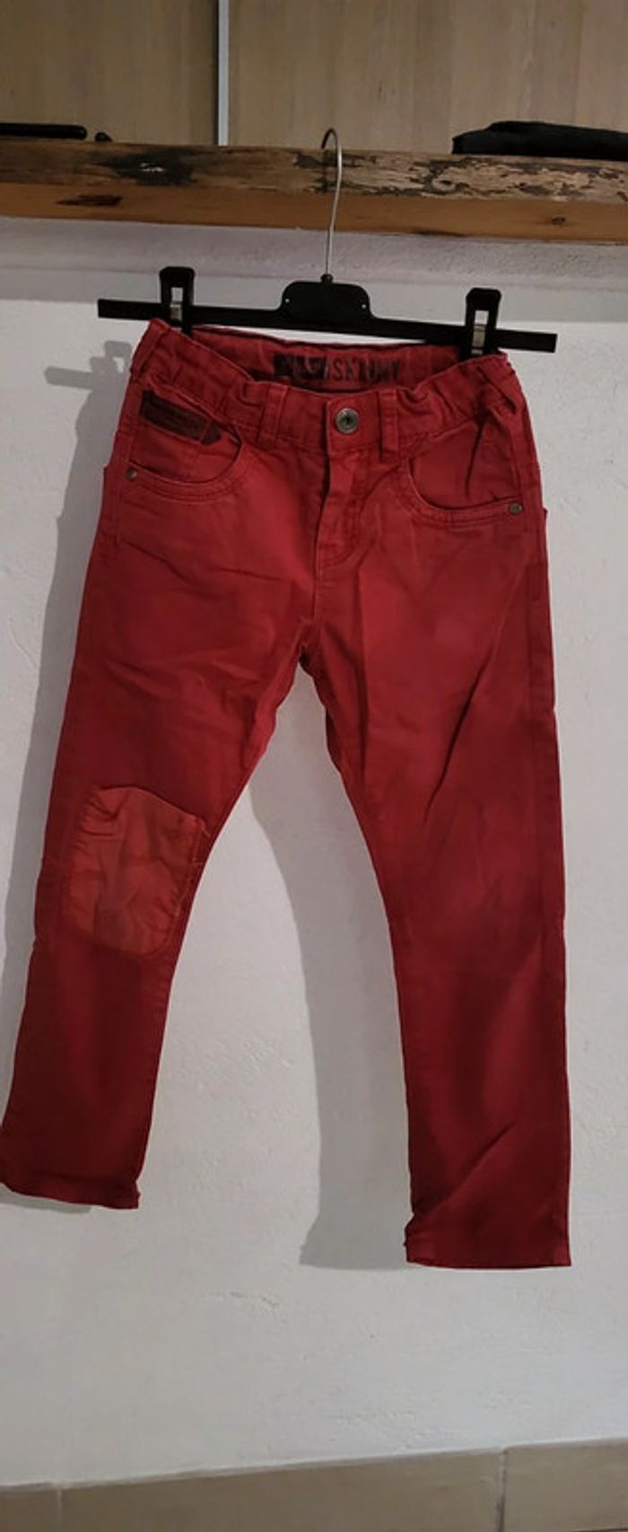 Jeans rouge Okaïdi 5 ans