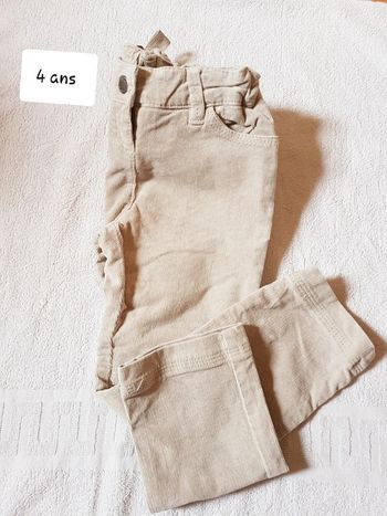 Pantalon velour cyrillus 4 ans