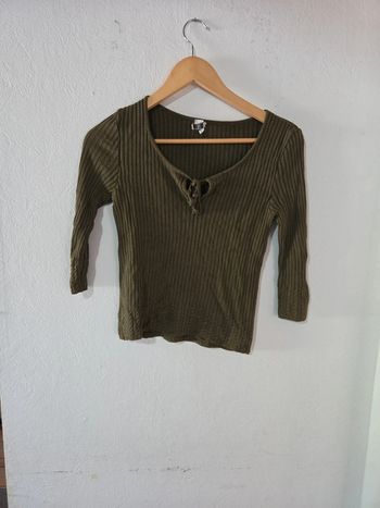 Pull kaki ● XS