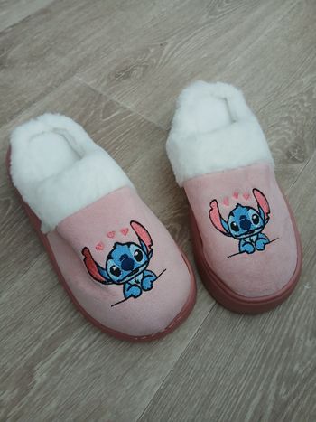 Chaussons neufs stitch femme taille 40