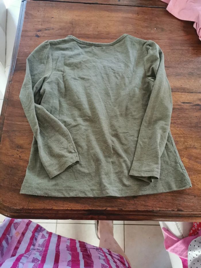 Tee shirt manches longues Kiabi 6 ans kaki - photo numéro 4