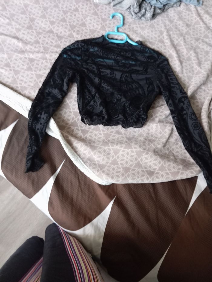 Tee shirt transparent