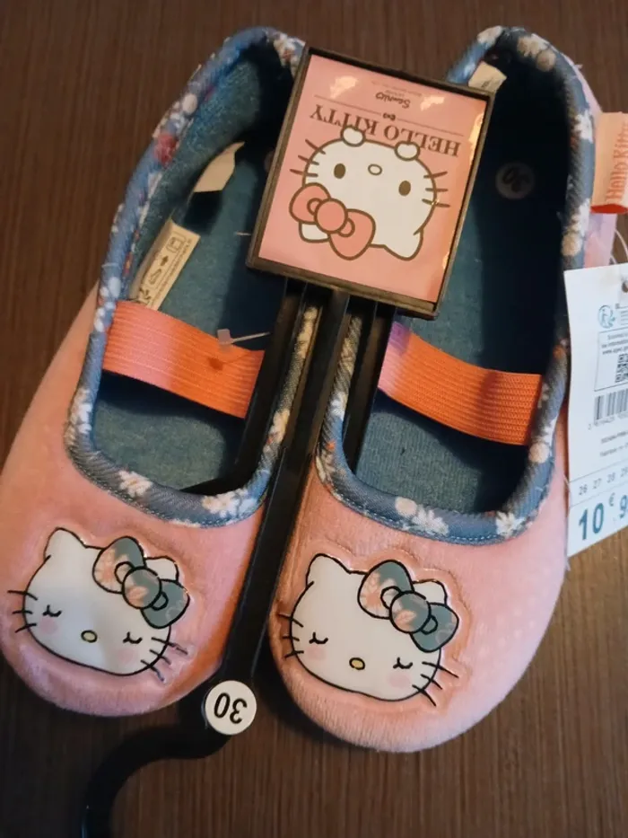 Chaussons fille hello kitty 30 - photo numéro 2