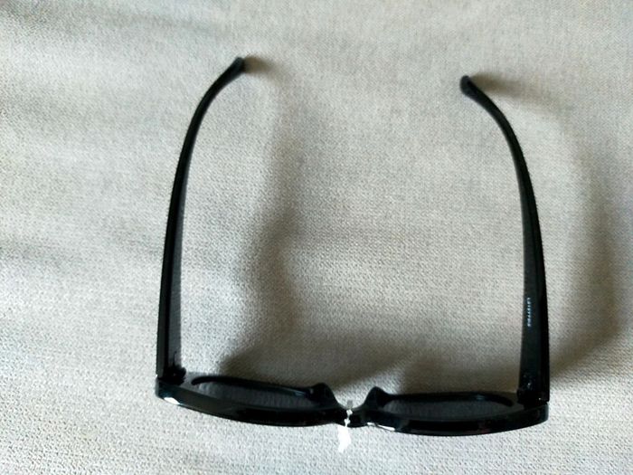 Lunettes de soleil noires - Style rétro - photo numéro 3