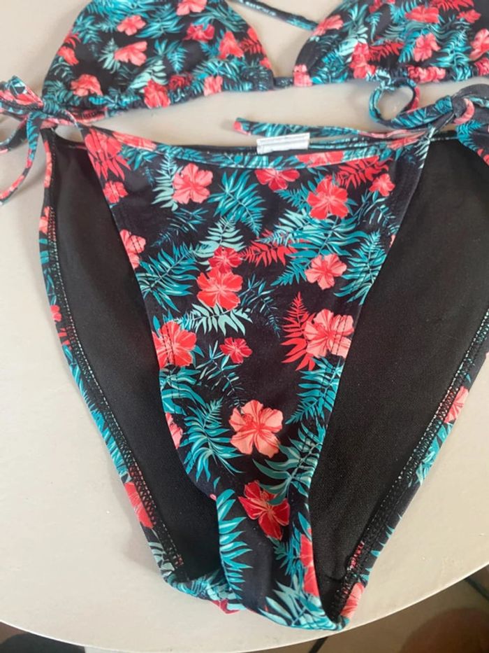 Maillot de bain 2 pièce fleuri - photo numéro 3