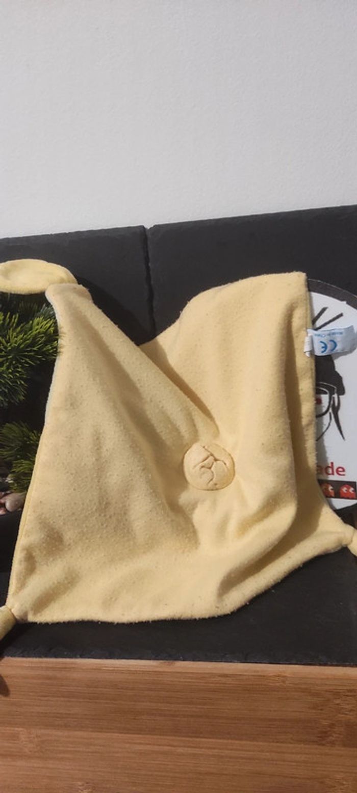 doudou grenouille gipsy vert jaune palmes bleu rayé rayure bonnet Empreinte - photo numéro 2