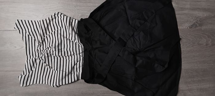 Robe noire et blanche