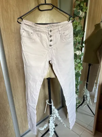 Joli jean tout doux femme avec boutonnage boutons femme
