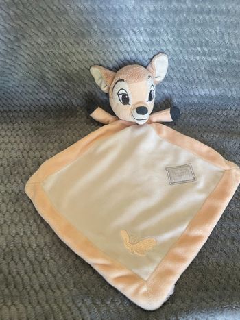 Doudou plat losange Bambi faon beige papillon Disney