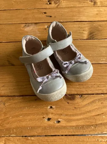 Chaussures ouvertes cuir