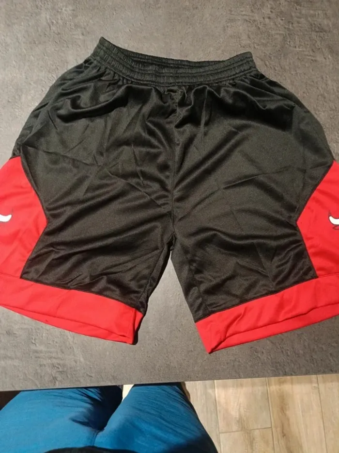 Tenue NBA Chicago Bulls Michael Jordan noir. T.xl - photo numéro 3
