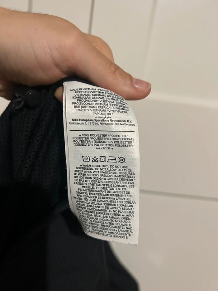 633 – veste Nike Air noir à 2 fermetures - photo numéro 10