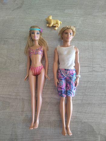 Lot poupées type Barbie + Ken + chiot – bon état