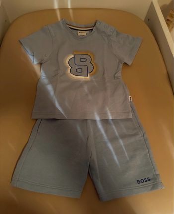 Vêtements boss neuf 