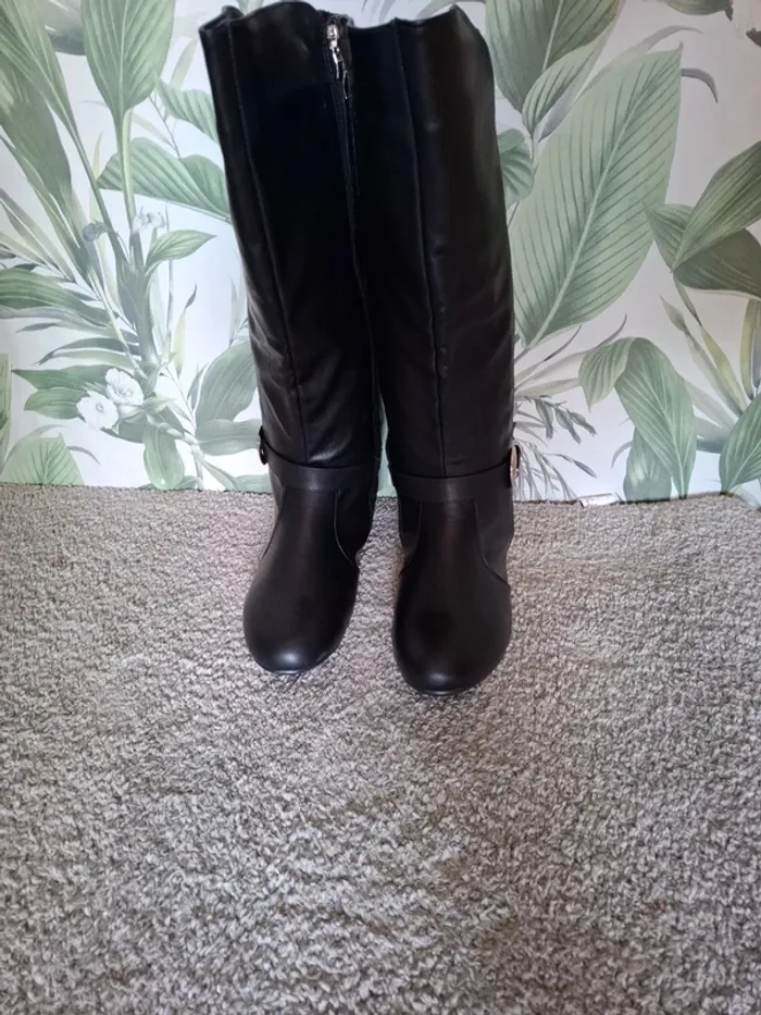 Bottes haute  neuf taille 40