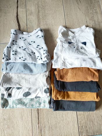 Lot de 11 bodies manches longues