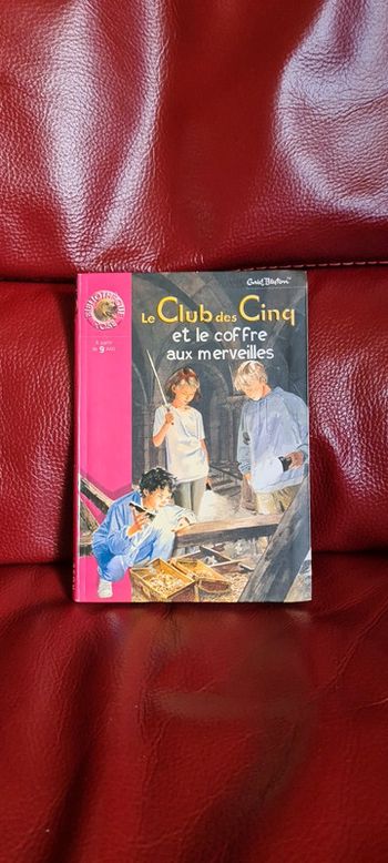 Le Club des Cinq et le coffre aux merveilles