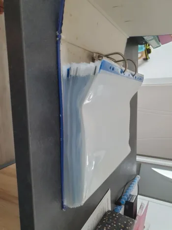Classeur de feuilles plastique perforée