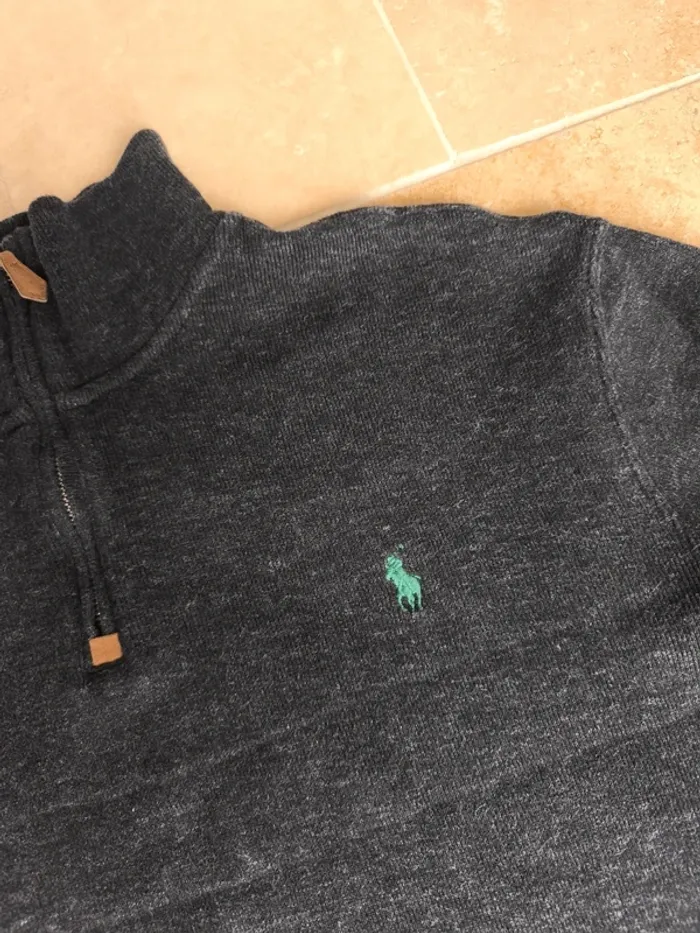 Pull quart zip camionneur gris foncé logo vert Ralph Lauren homme L excellent état - photo numéro 3