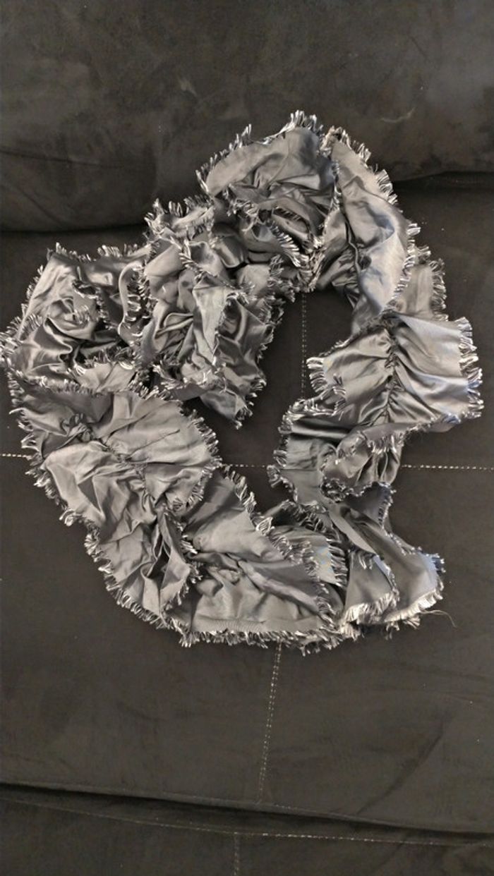 Écharpe grise argent