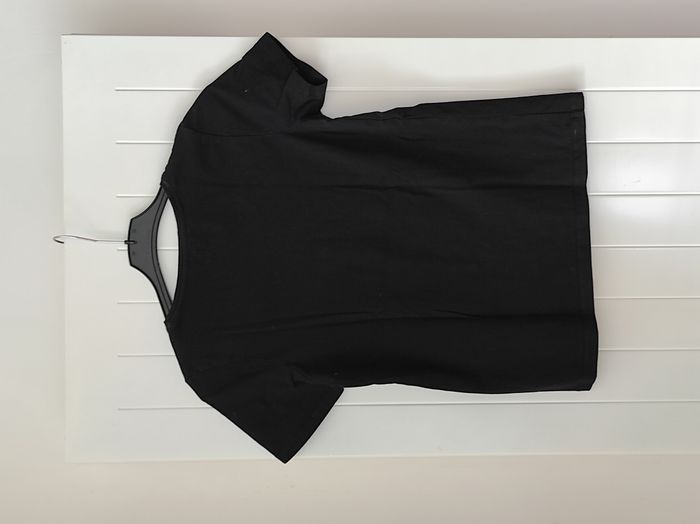 🖤 T-shirt homme noir – taille M – logo poitrine - photo numéro 4